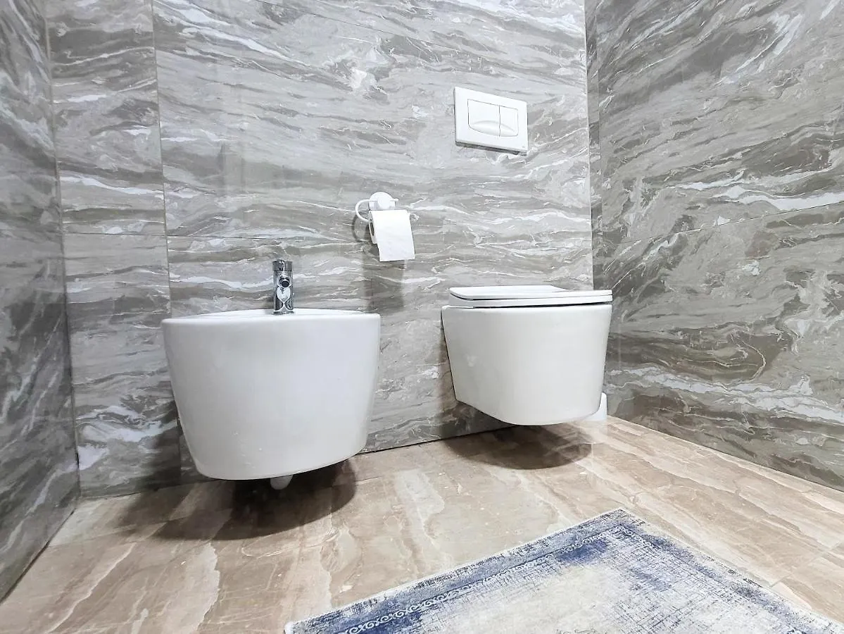 One-Bedroom Gem By The Square Tirana 0*,